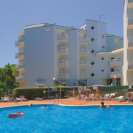 Residenza Rubin Apartment Lignano Sabbiadoro Bagian luar foto