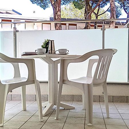 Residenza Rubin Apartment Lignano Sabbiadoro Bagian luar foto