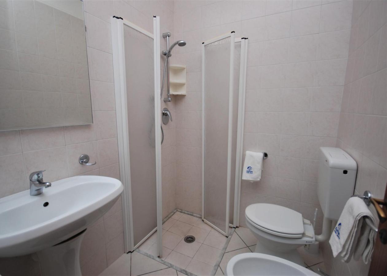 Residenza Rubin Apartment Lignano Sabbiadoro Bagian luar foto