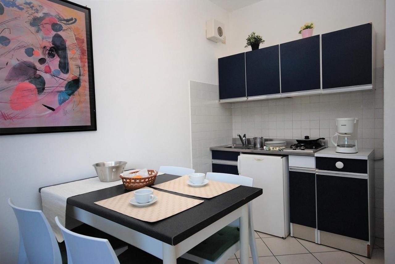 Residenza Rubin Apartment Lignano Sabbiadoro Bagian luar foto
