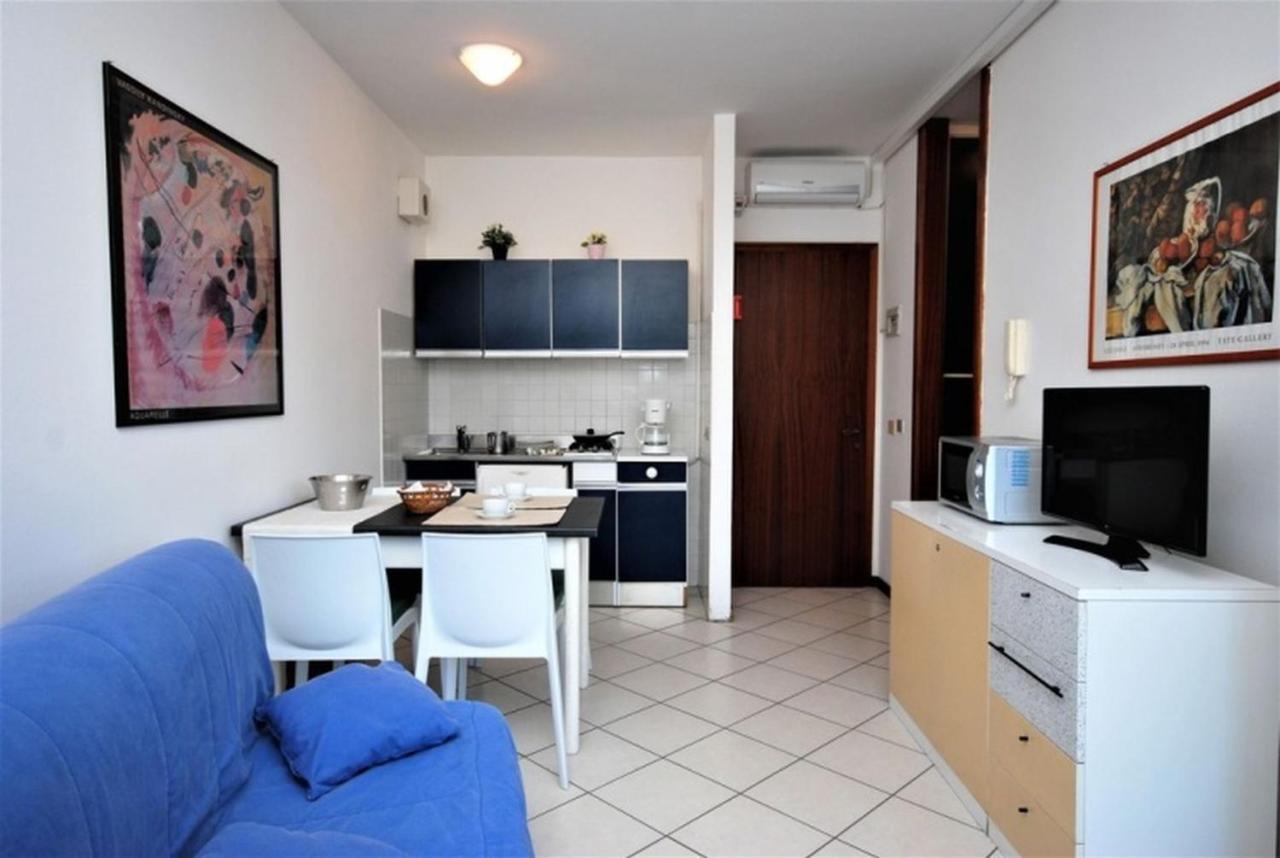 Residenza Rubin Apartment Lignano Sabbiadoro Bagian luar foto