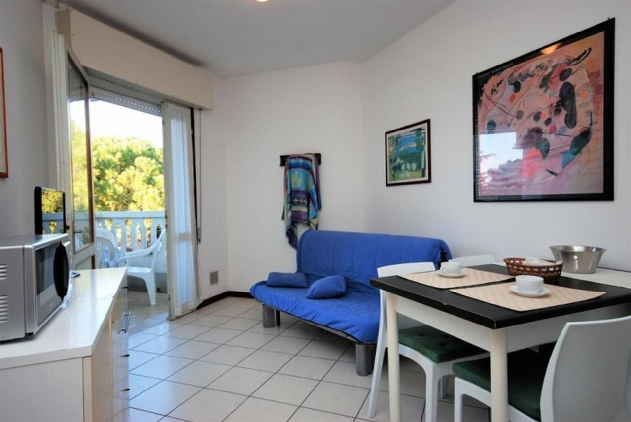 Residenza Rubin Apartment Lignano Sabbiadoro Bagian luar foto