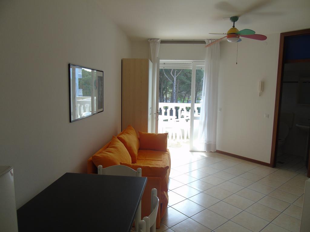 Residenza Rubin Apartment Lignano Sabbiadoro Bagian luar foto