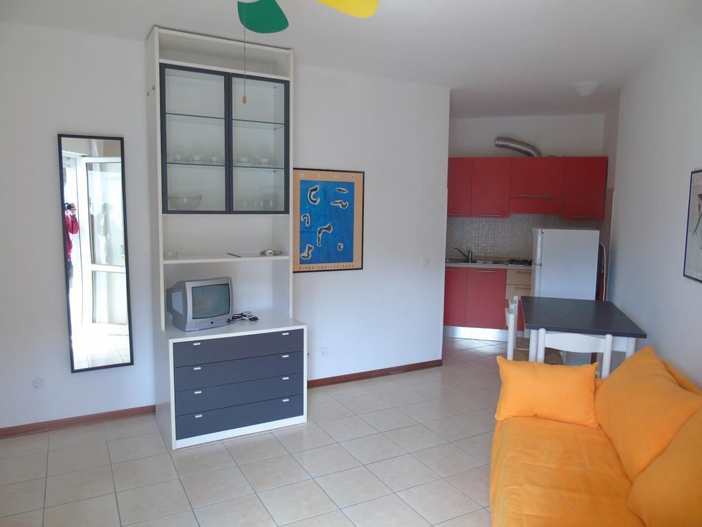 Residenza Rubin Apartment Lignano Sabbiadoro Bagian luar foto